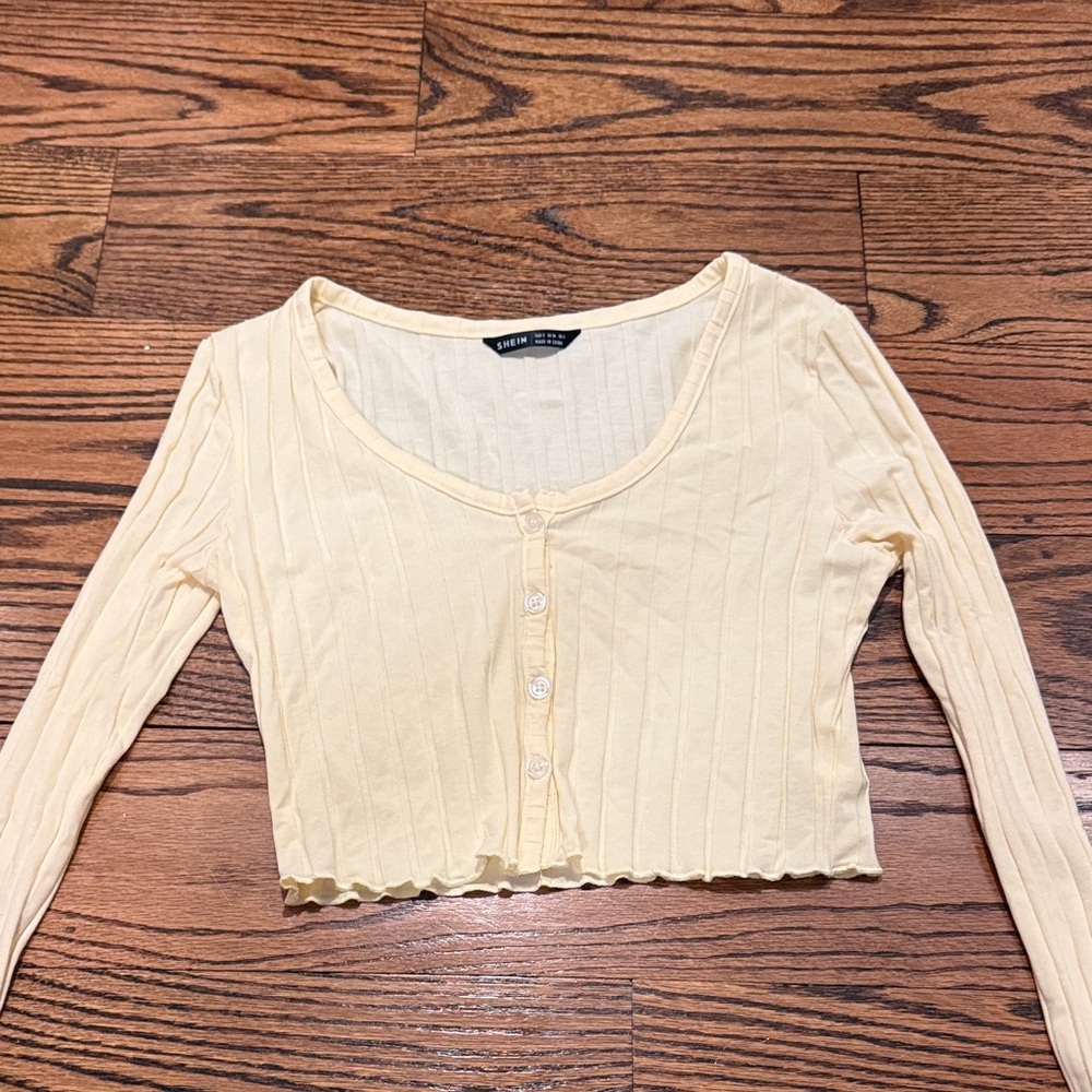 SHEIN Cream Ribbed Button-Up Cropped Blouse